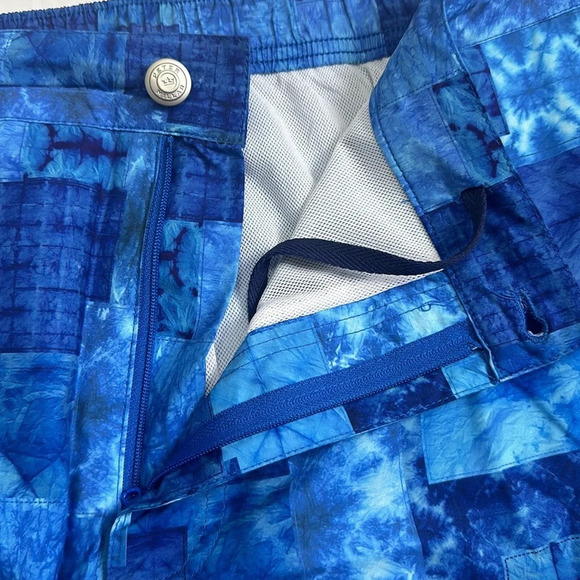 Peter Millar Men’s XXLarge Blue Abstract Geometric Crown Crafted Swim Trunks NWT - Picture 3 of 9